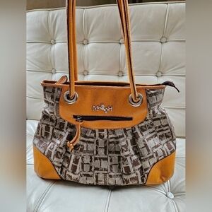 Mario Hernandez Columbian Leather Hand Bag Purse